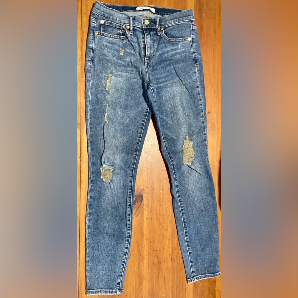 GAP Skinny Jeans, Gold accent tears ✨